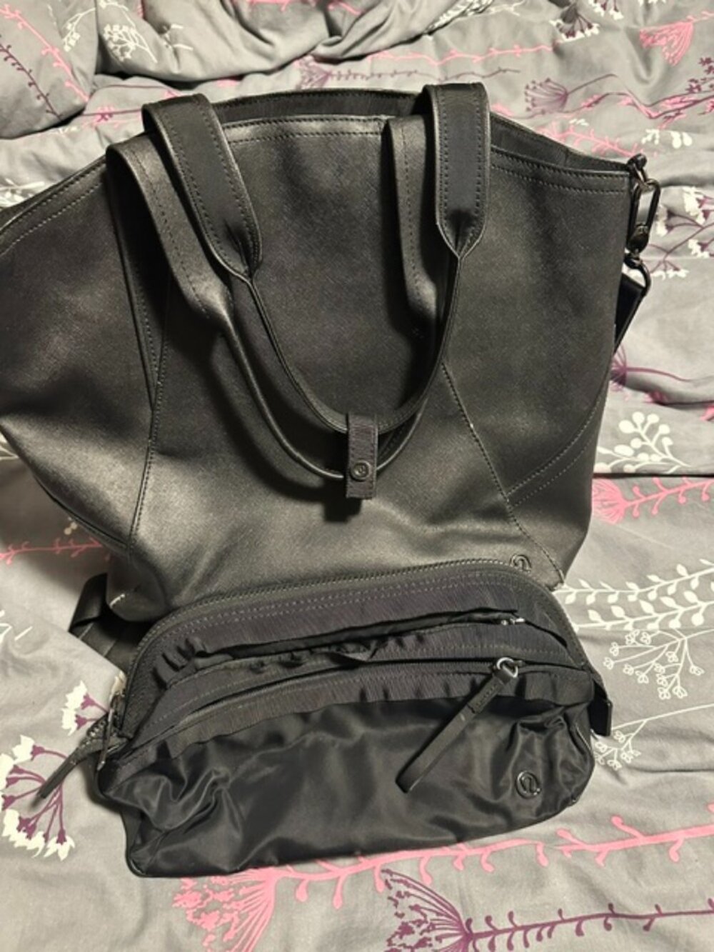 Lululemon All day tote and toiletry kit